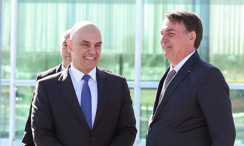 Alexandre de Moraes, agora sancionado pela Lei Global Magnitsky, por perseguição a Bolsonaro e complicações com Big Techs.