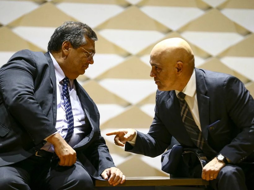 Ministros Flávio Dino e Alexandre de Moraes.