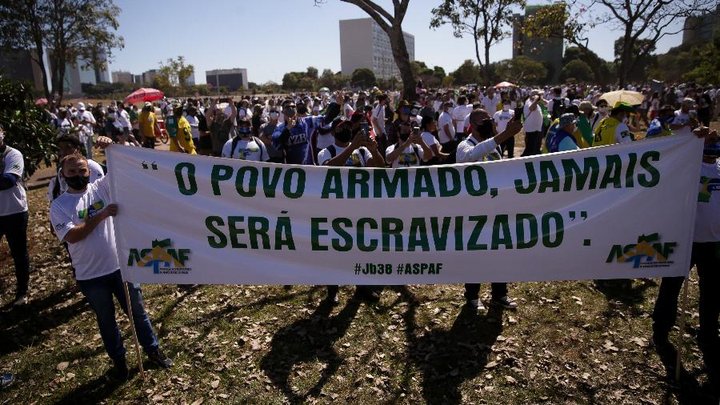 Direita Radicalizada se une em prol da pauta das armas